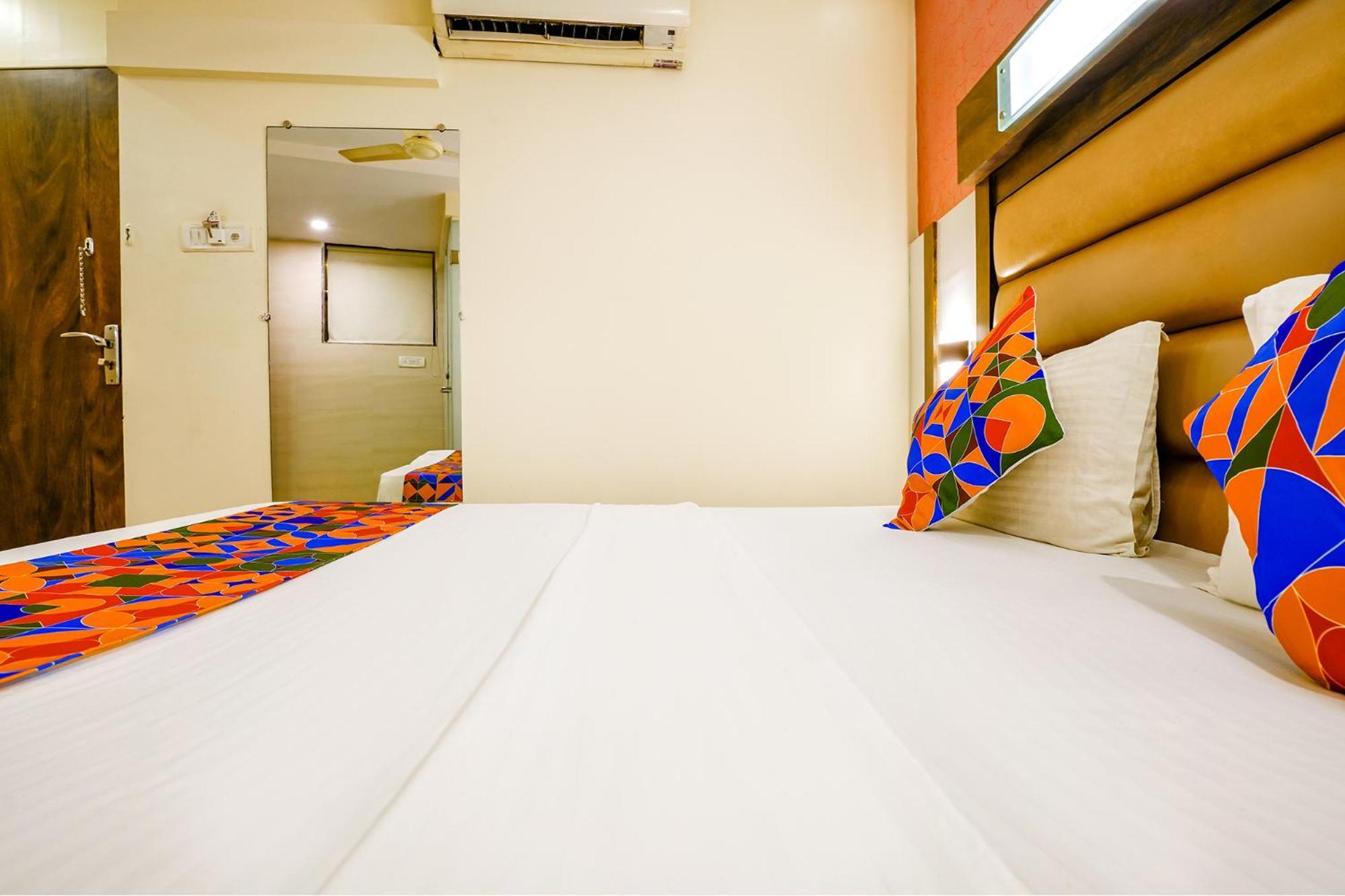 Hotel Naivedhya By Kwality Inn Thane Eksteriør bilde