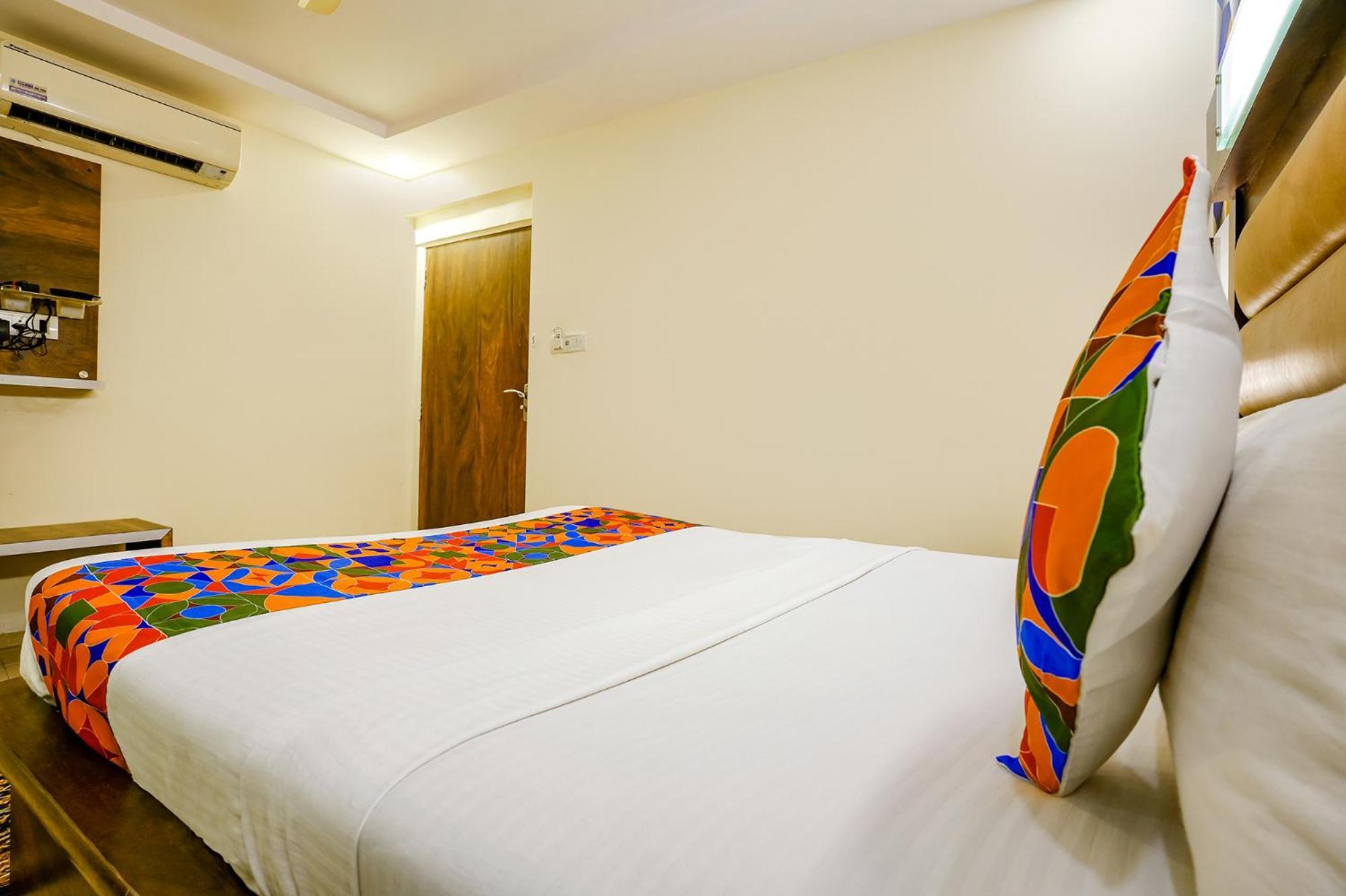 Hotel Naivedhya By Kwality Inn Thane Eksteriør bilde